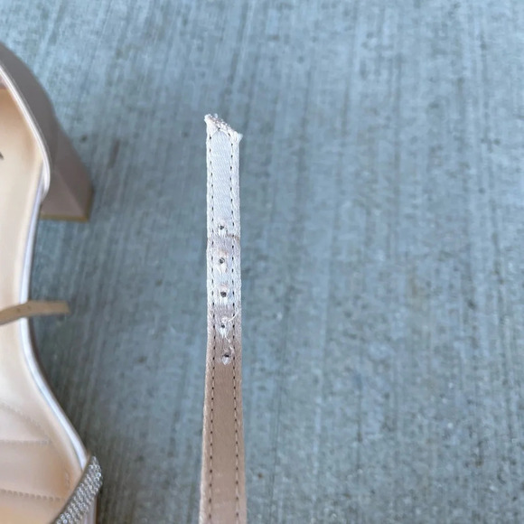 BADGLEY MISCHKA LOW BLOCK HEEL SANDLE FOOT STRAP ANKLE STRAP BUCKLE - Picture 5 of 9